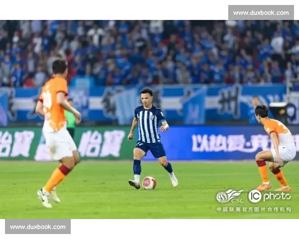 武汉三镇 2-0 青岛海牛：图多列绍尔建功 零封 + 红牌漏判引争议